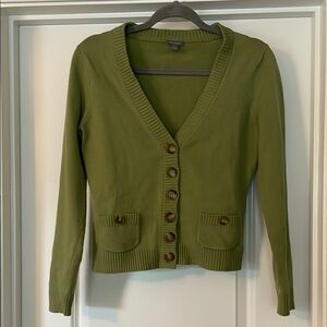 Ann Taylor Green V-Neck Cropped Cardigan Sweater